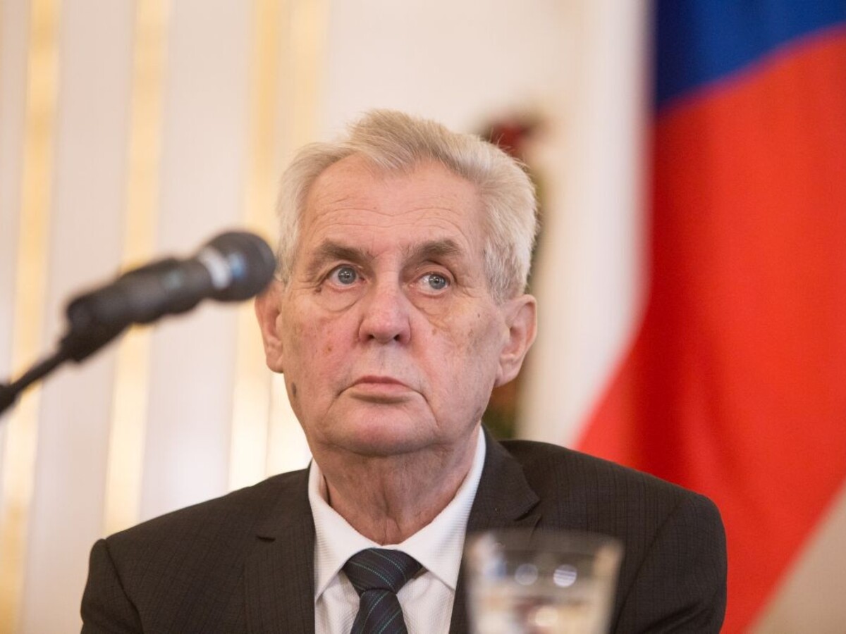 Miloš Zeman 1140 px (SITA/Branislav Bibel)