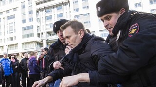 Zadržali Putinovho kritika Navaľného, polícia sa nevyjadrila
