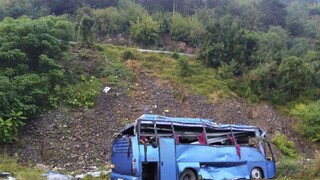Turistický autobus tragicky havaroval, hlásia šestnásť mŕtvych
