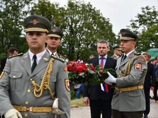 Premiér si uctil hrdinov SNP, na oslavách sa zišli stovky návštevníkov