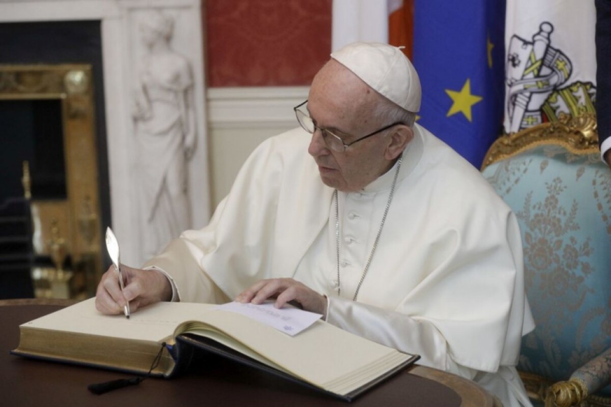 ireland-pope-63050-b1152618d2bf402c8b49169361bffa16_91c1c858.jpg