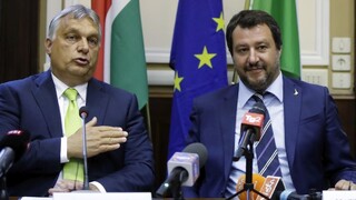 Orbán sa stretol so Salvinim, nazval ho hrdinom