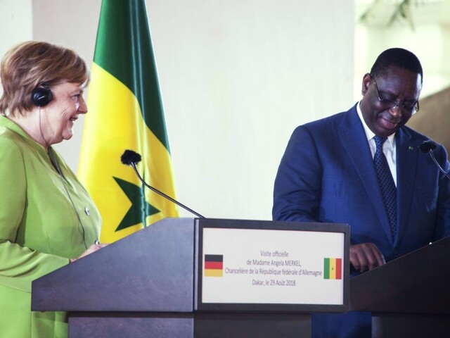 Merkelová rokuje v Afrike, s lídrami chce hovoriť o migrácii