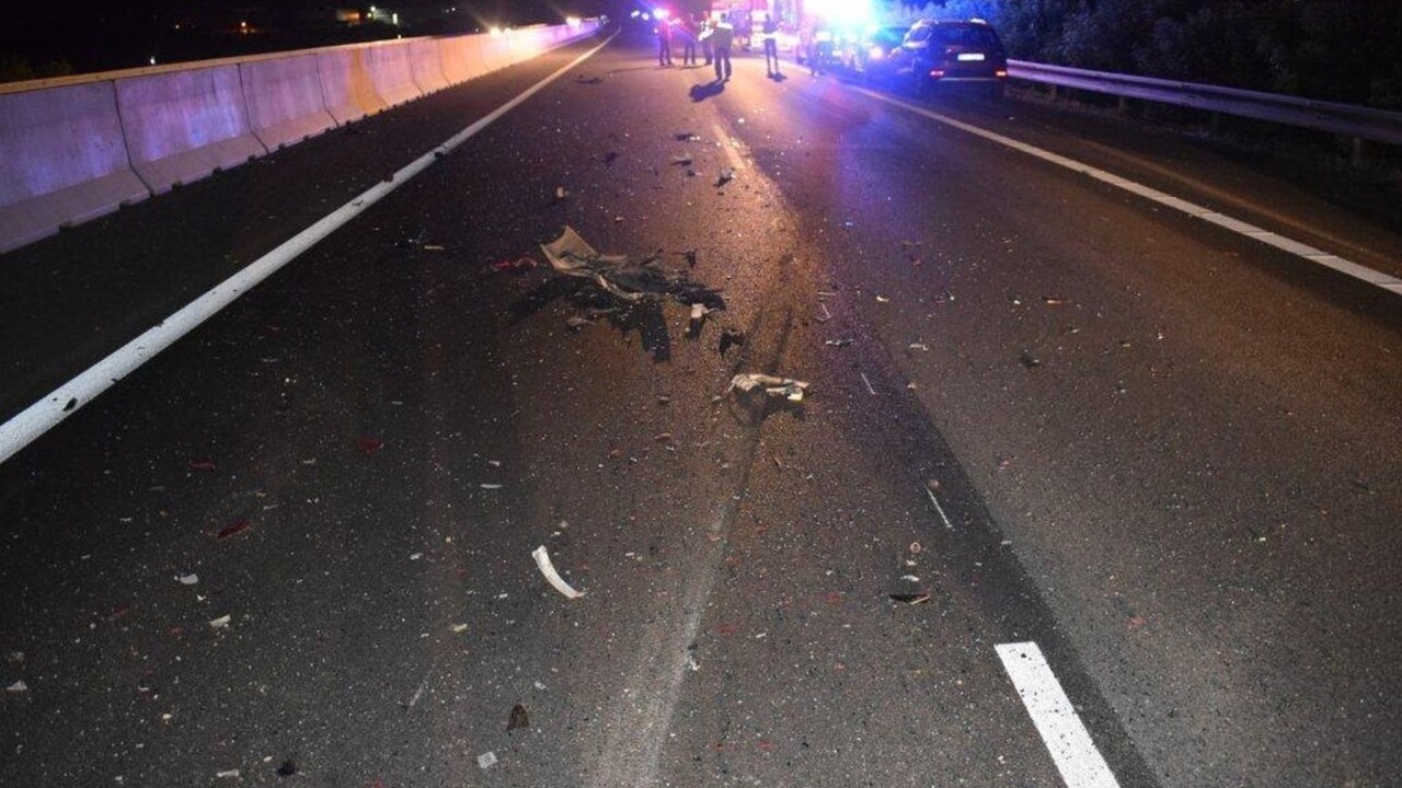 Zverejnili fotografie z hromadnej nehody na D1. Hľadajú sa svedkovia