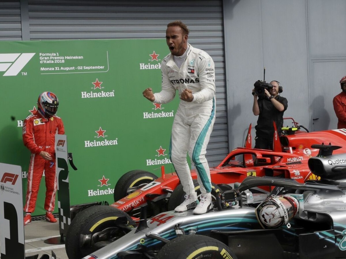 Hamilton víťazom VC Talianska, Vettel doplatil na kontakt