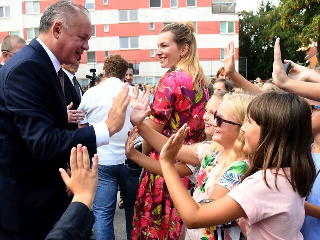 Kiska bol na jednej z najlepších ZŠ: Školstvo musí byť prioritou