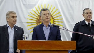 Argentínu sužuje finančná kríza, niekoľko ministerstiev zanikne