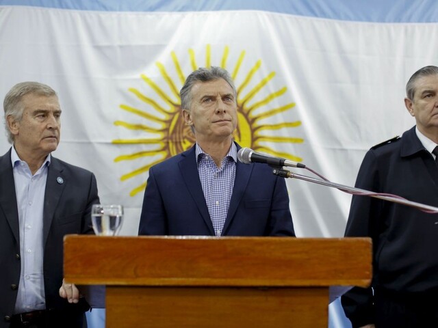 Argentínu sužuje finančná kríza, niekoľko ministerstiev zanikne