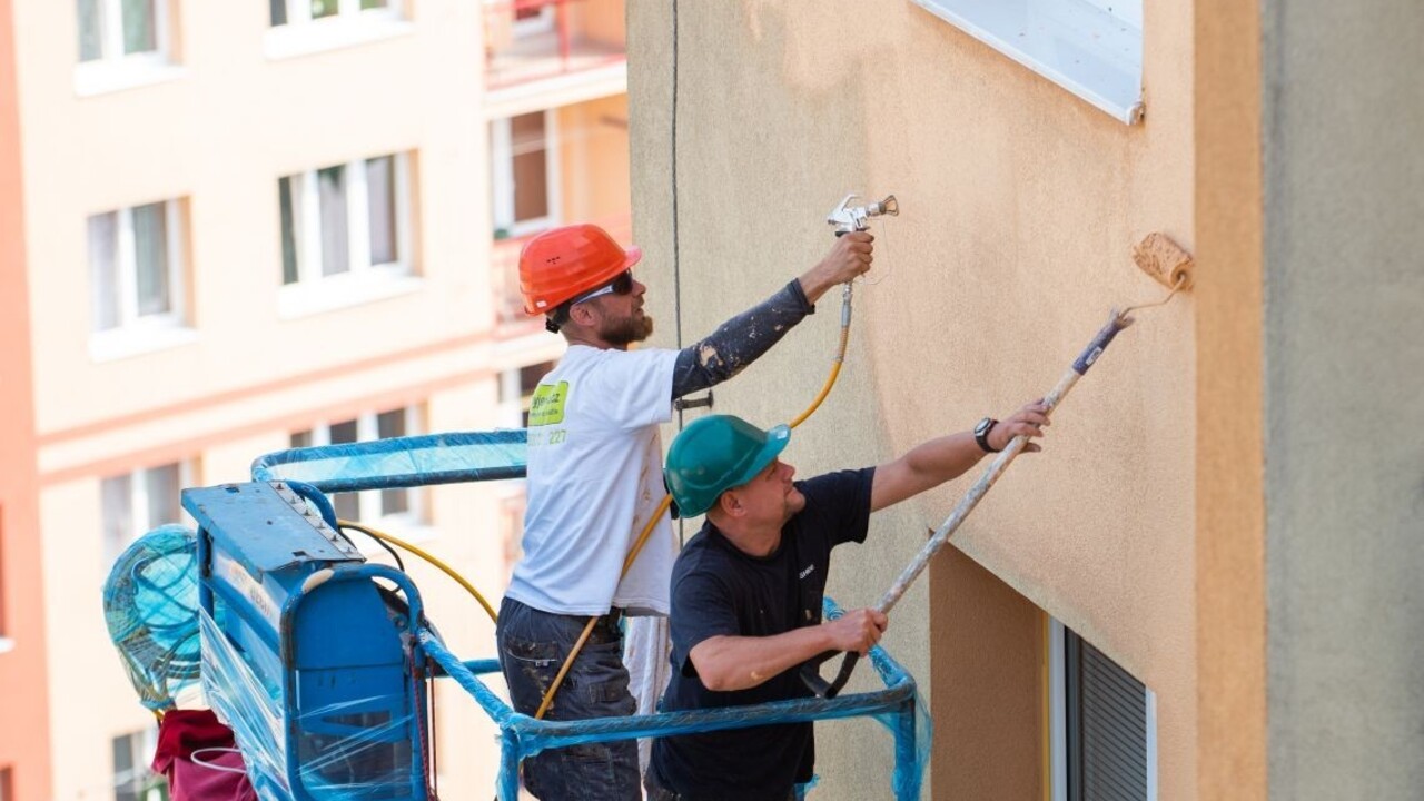 Správne udržiavaná fasáda vydrží aj 30 rokov. Na čo si dať pozor?