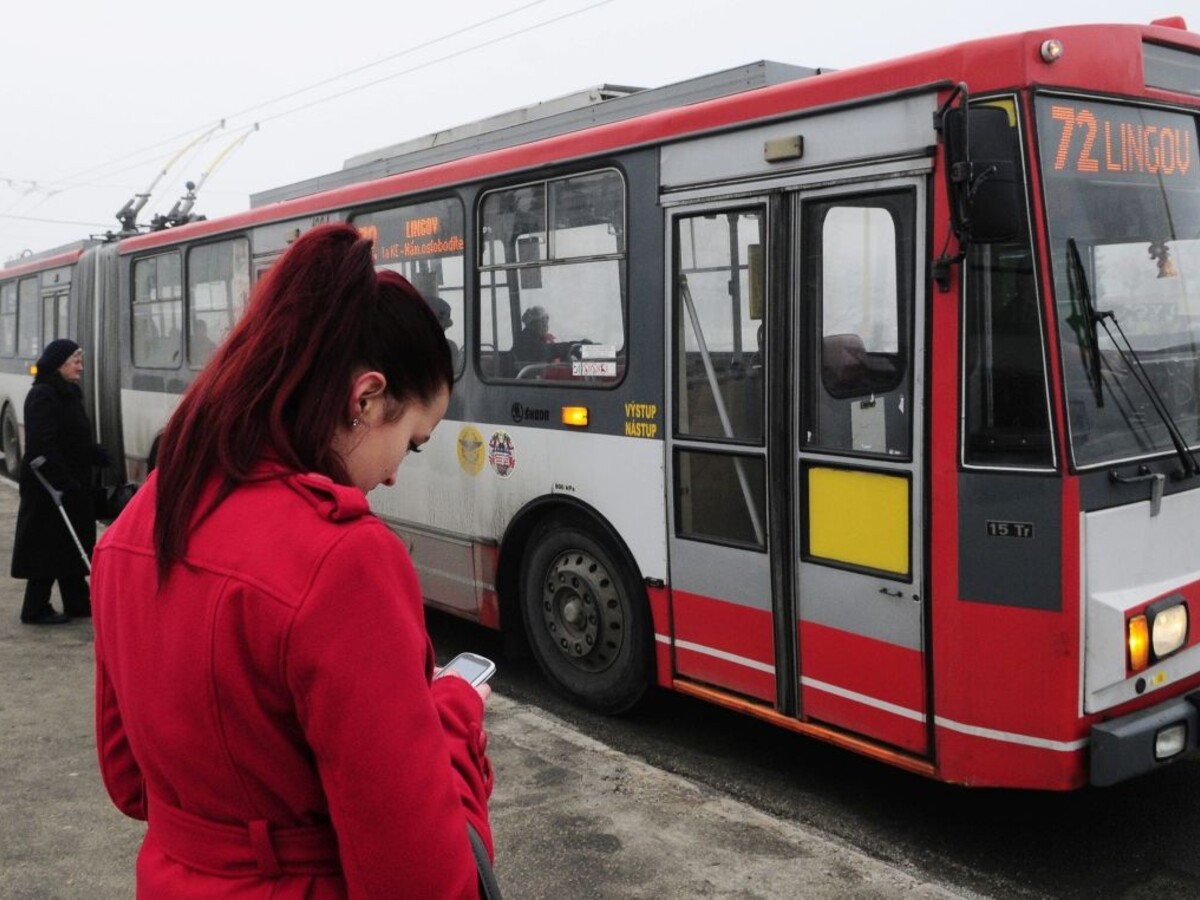 Košice MHD zastávka autobus 1140px (TASR/Milan Kapusta) 