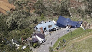 Po ničivom tajfúne udrelo zemetrasenie, z Japonska hlásia obete