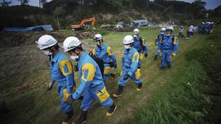 Japonsko sa spamätáva zo zemetrasenia, počet obetí stúpa