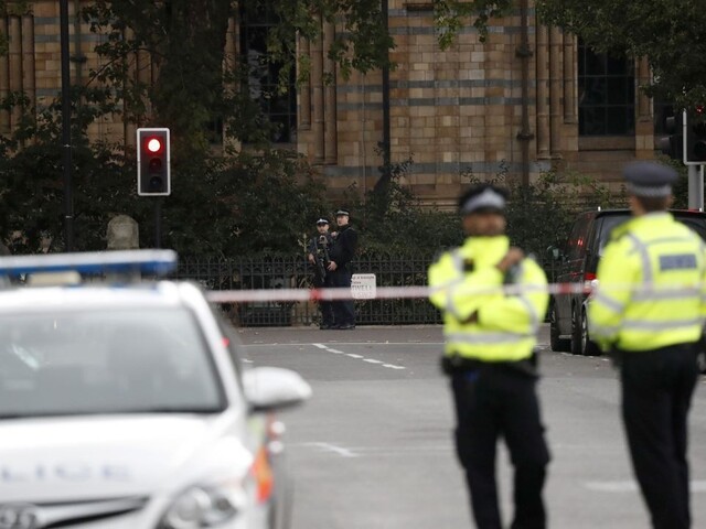 Závažný incident v Británii, polícia uzavrela centrum mesta