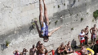 Extrémni skokani skákali v Mostare z výšky 28 metrov