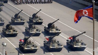 Kim ukázal menej rakiet než obvykle, Trump ho za to pochválil