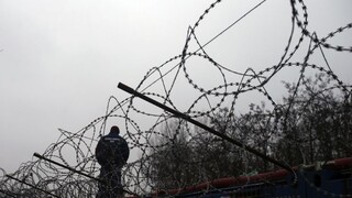 Slovinsko odstráni ostnatý plot na hraniciach s Chorvátskom. Chce zmeniť svoju migračnú politiku