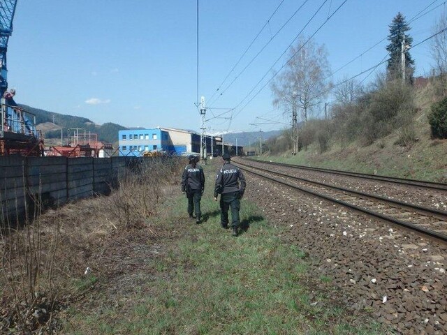 Našli mŕtvy manželský pár, polícia prosí o trpezlivosť