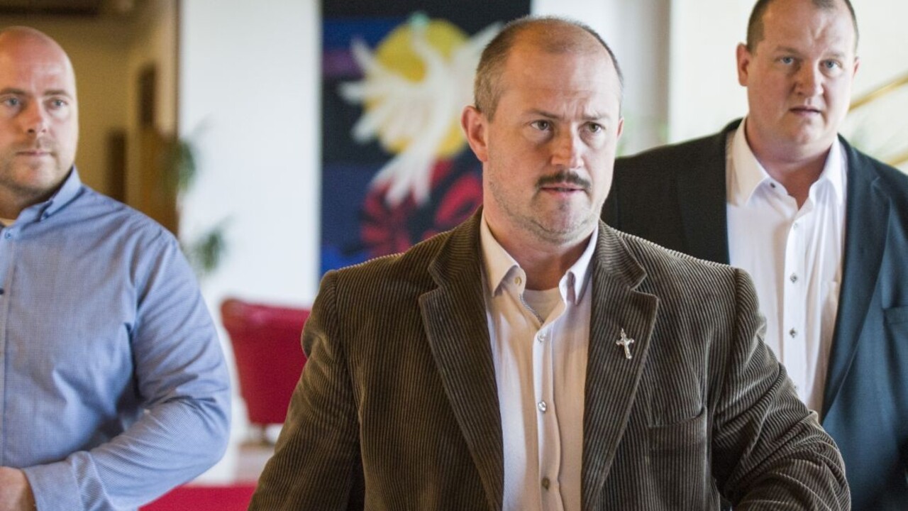 Obmietli obžalobu na Kotlebu, vec sa vracia na prokuratúru