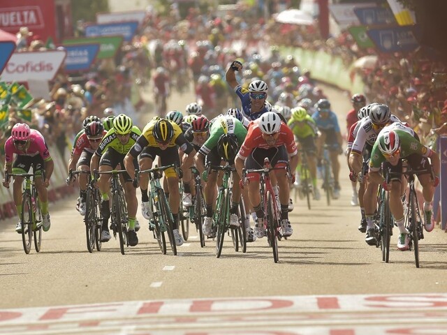 Víťazom 16. etapy Vuelty je Dennis, Sagan stratil vyše 5 minút
