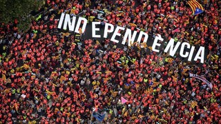 Do ulíc vyšlo skoro milión ľudí, podporili nezávislosť Katalánska