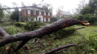 Zničené domy, zaplavené ulice. Florence udrel a má prvé obete