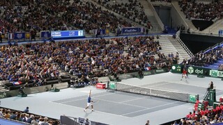 Davis Cup: do finále majú bližšie Francúzi a Chorváti