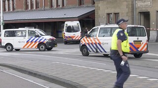 Holandský novinár už v minulosti čelil vyhrážkam. Polícia zadržala podozrivých