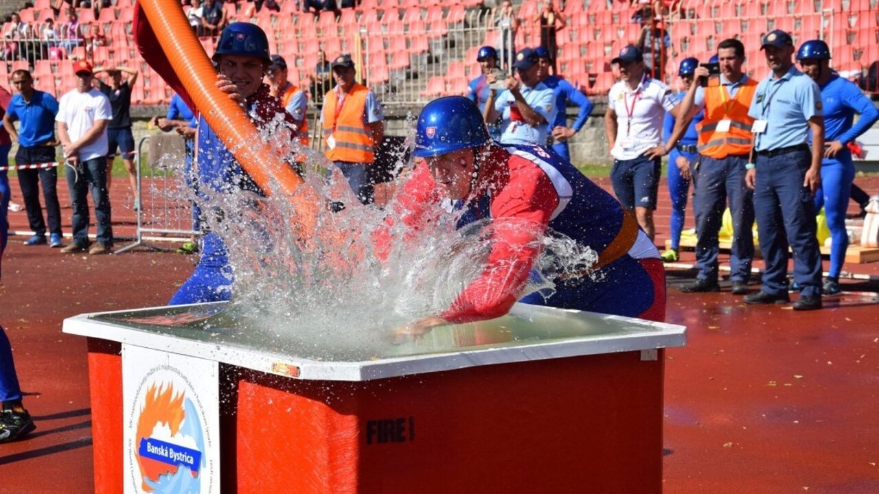 Slovenskí hasiči sú majstri sveta, tesne im ušiel svetový rekord