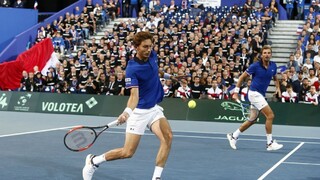Davis Cup má prvých finalistov, o šalátovú misu zabojujú Francúzi