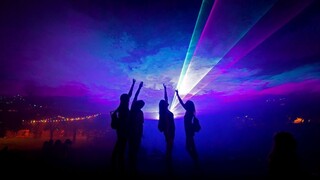 Na technopárty sa predávkovali stovky ľudí, viacerí už zomreli