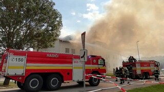 Hrozný nález žilinských hasičov. Pri likvidácii požiaru v bytovke našli mŕtvu ženu