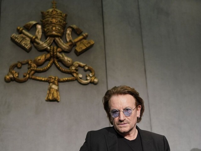 Pápež je úprimne zdesený, tvrdí Bono po stretnutí s Františkom