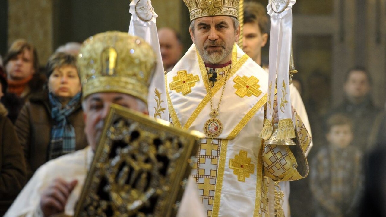 Biskupa podozrievali zo zneužitia dievčatka, poslanec ho bráni