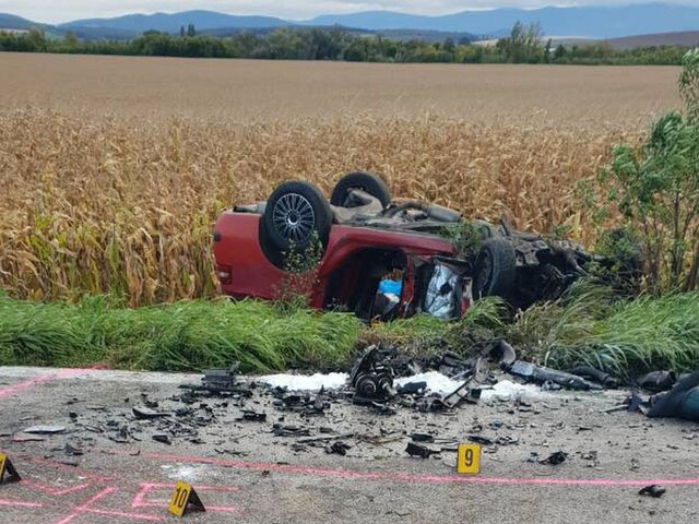 Mimoriadne tragická nehoda na Ponitrí, zahynuli traja ľudia