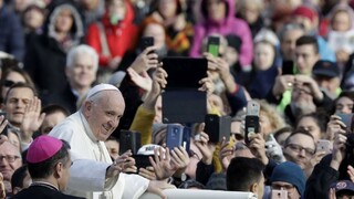 Pápež: Sexuálne zneužívanie je zločin, vinníci musia byť potrestaní