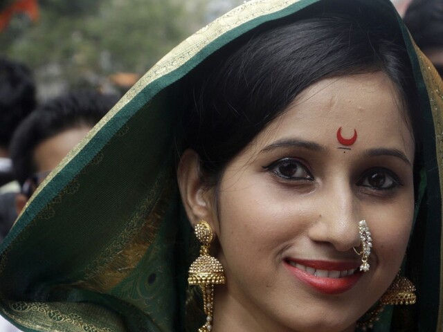 India začne od polovice októbra znova vydávať turistické víza