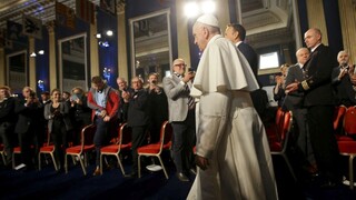 Cirkevný škandál má dohru, pápež zbavil úradu pedofilného kňaza