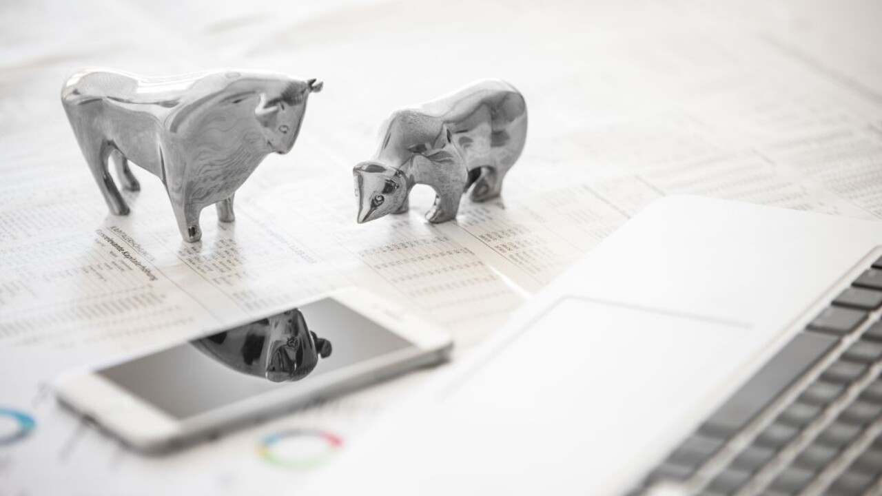 Marián Búlik, finančný analytik OVB Allfinanz Slovensko odpovedá, ako veľmi rizikové je priame investovanie bežných ľudí do dlhopisov