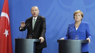 Rozpory neprekonali, Merkelová kritizuje stav demokracie v Turecku