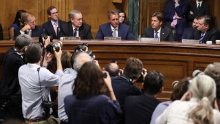 Senátny výbor sudcu podržal, kandidatúru Kavanaugha schválil