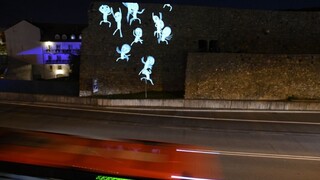 Bratislavu zaplavilo umenie, Biela noc pritiahla do ulíc tisícky ľudí