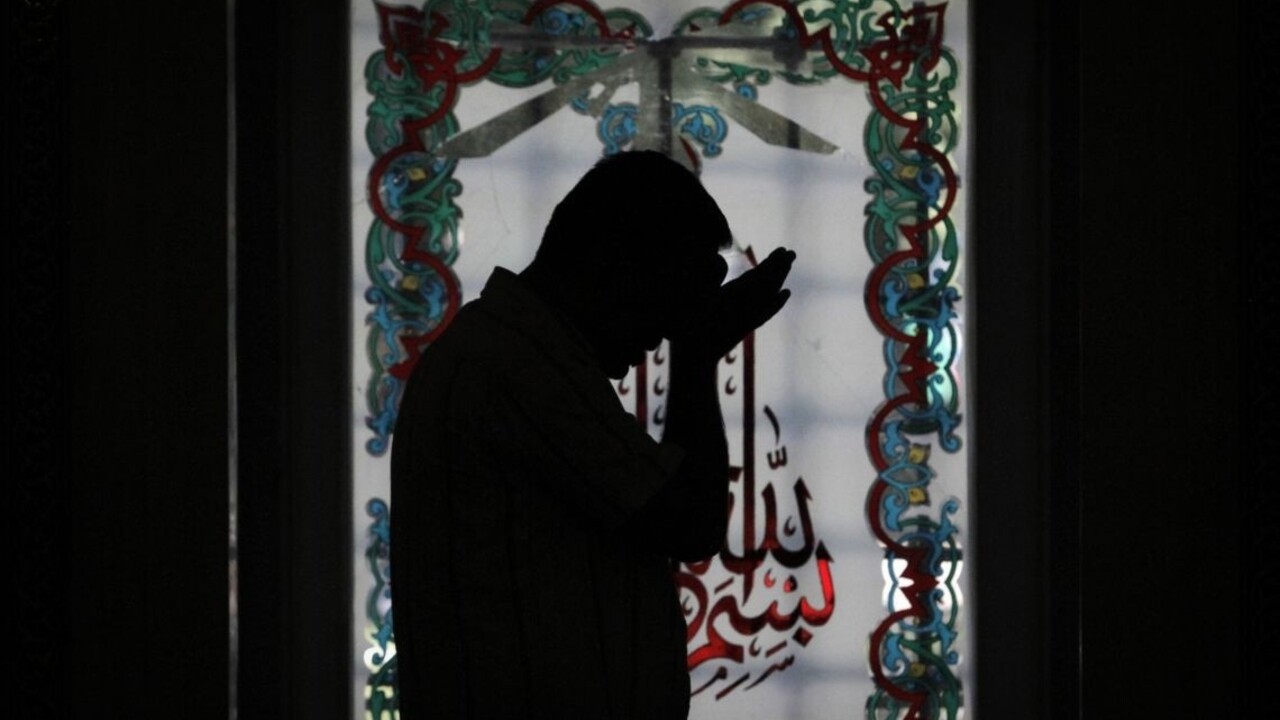 Na mešitu nastriekali hákové kríže, prípad už vyšetruje polícia
