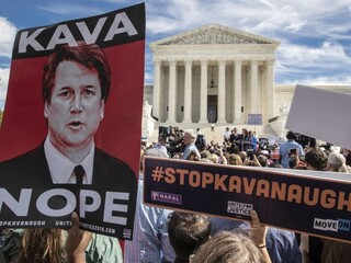 Ďalšia kauza Trumpovho nominanta, muža mal ohadzovať ľadom