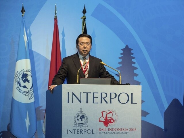 Interpol požiadal Čínu o informácie, hľadá svojho šéfa