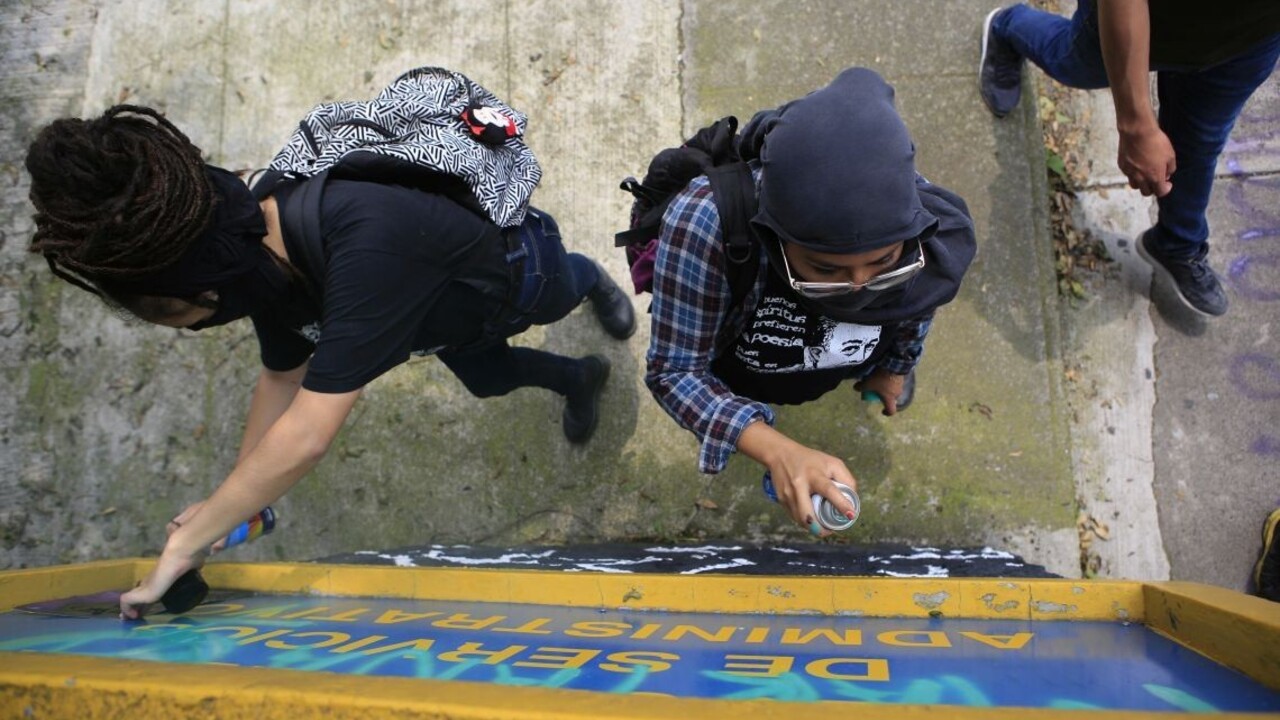Policajti chytili sprejera priamo pri čine, teraz mu hrozí väzenie