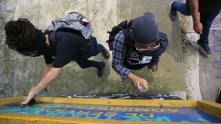 Policajti chytili sprejera priamo pri čine, teraz mu hrozí väzenie