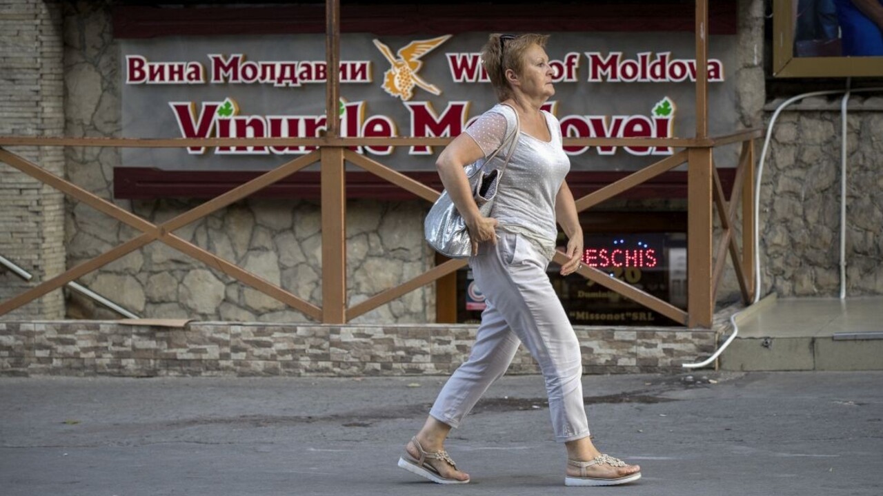 Výškovou budovou otriasol výbuch, zrejme ho spôsobil únik plynu