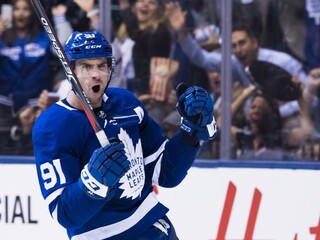 NHL: Marinčin nastúpil pri 13-gólovej víťaznej prestrelke