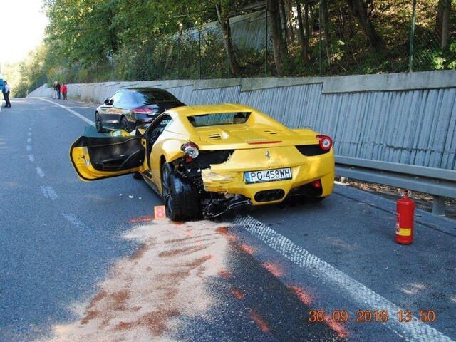 Po tragickej naháňačke Ferrari a Porsche na Orave žiadajú o pomoc