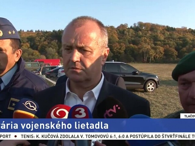 Brífing ministra P. Gajdoša a zástupcov OS SR po páde lietadla